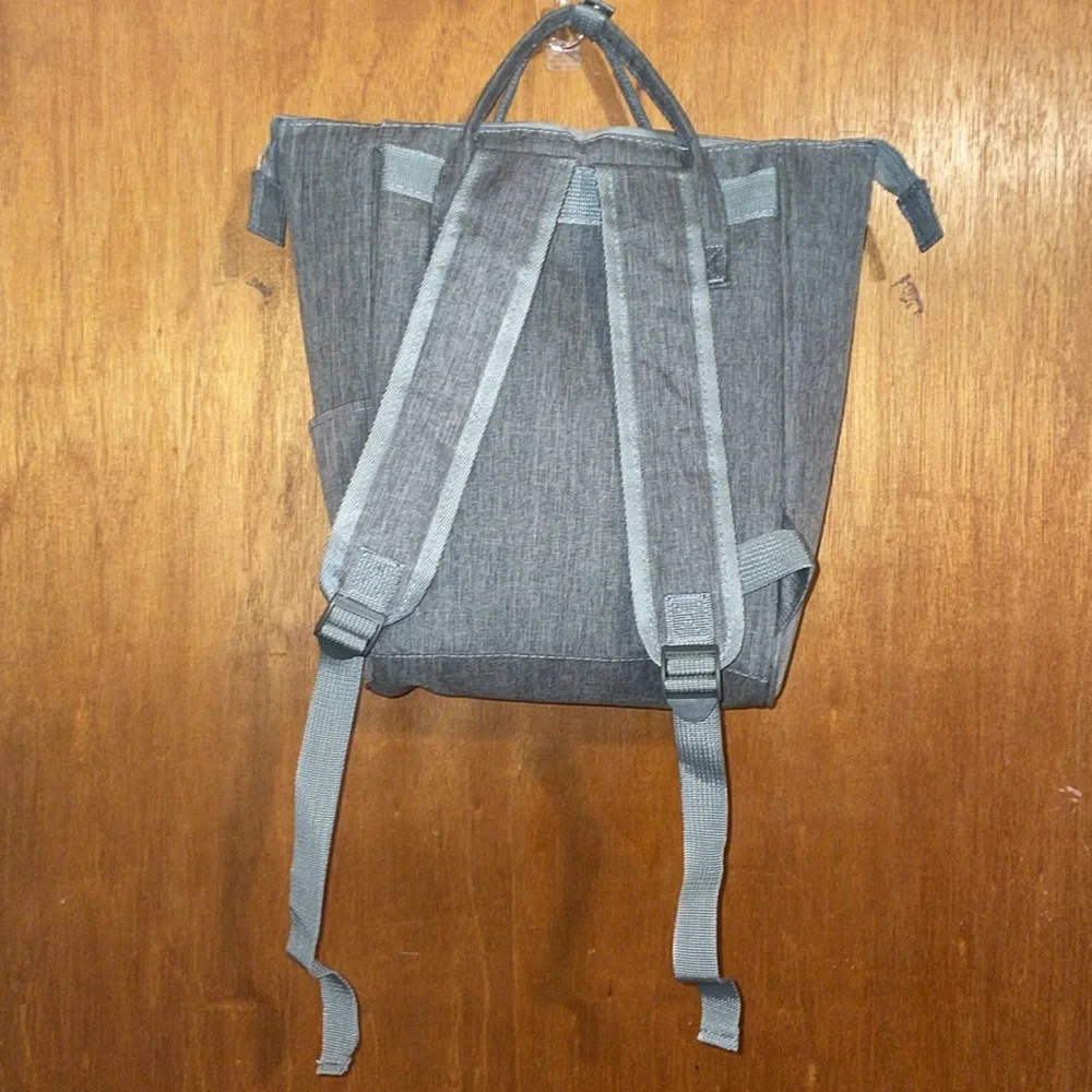 GRAY WONDER PACK INSULATED UNISEX STORAGE BABY BACKPACK BAG LIKE NEW